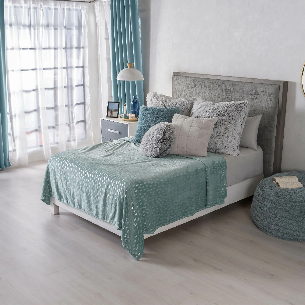 Cobija Ligera Celeste, para cama Sencilla y Doble, de 180x220 cm - Imagen 2