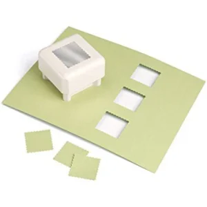 All Over the Page Scallop Square / Perforadora Cuadrado con Borde