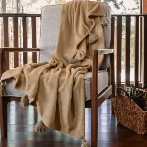 Frazada o Manta Arana, con Borlas, de 109x170 cm