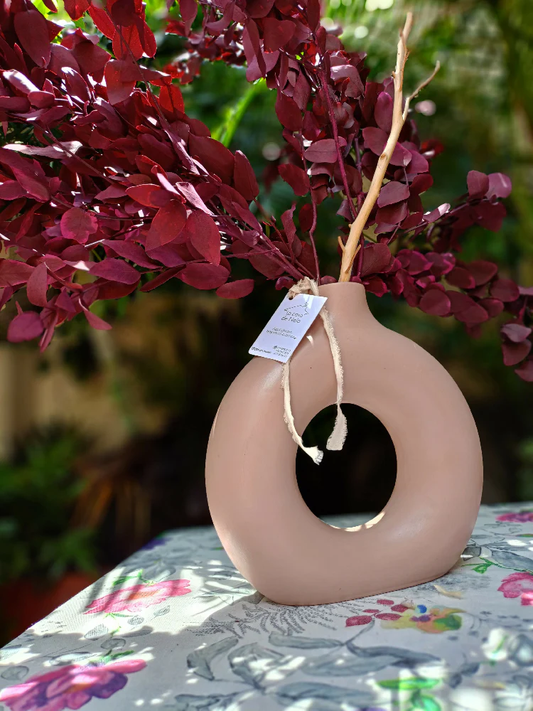 Florero Victoria palo de rosa en cerámica