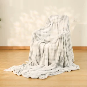 Cobija Alaska Multicolor - Blanco con Gris 180 cm x 200 cm