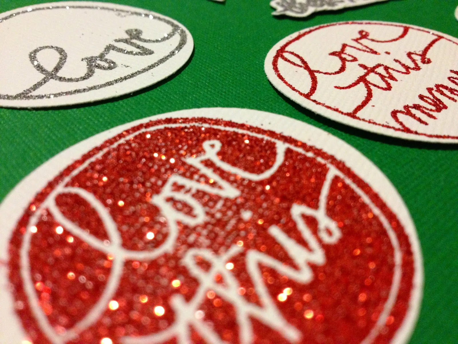 Zing Glitter Red Embossing Powder / Polvos de Realce Rojo con Brillitos - Imagen 2